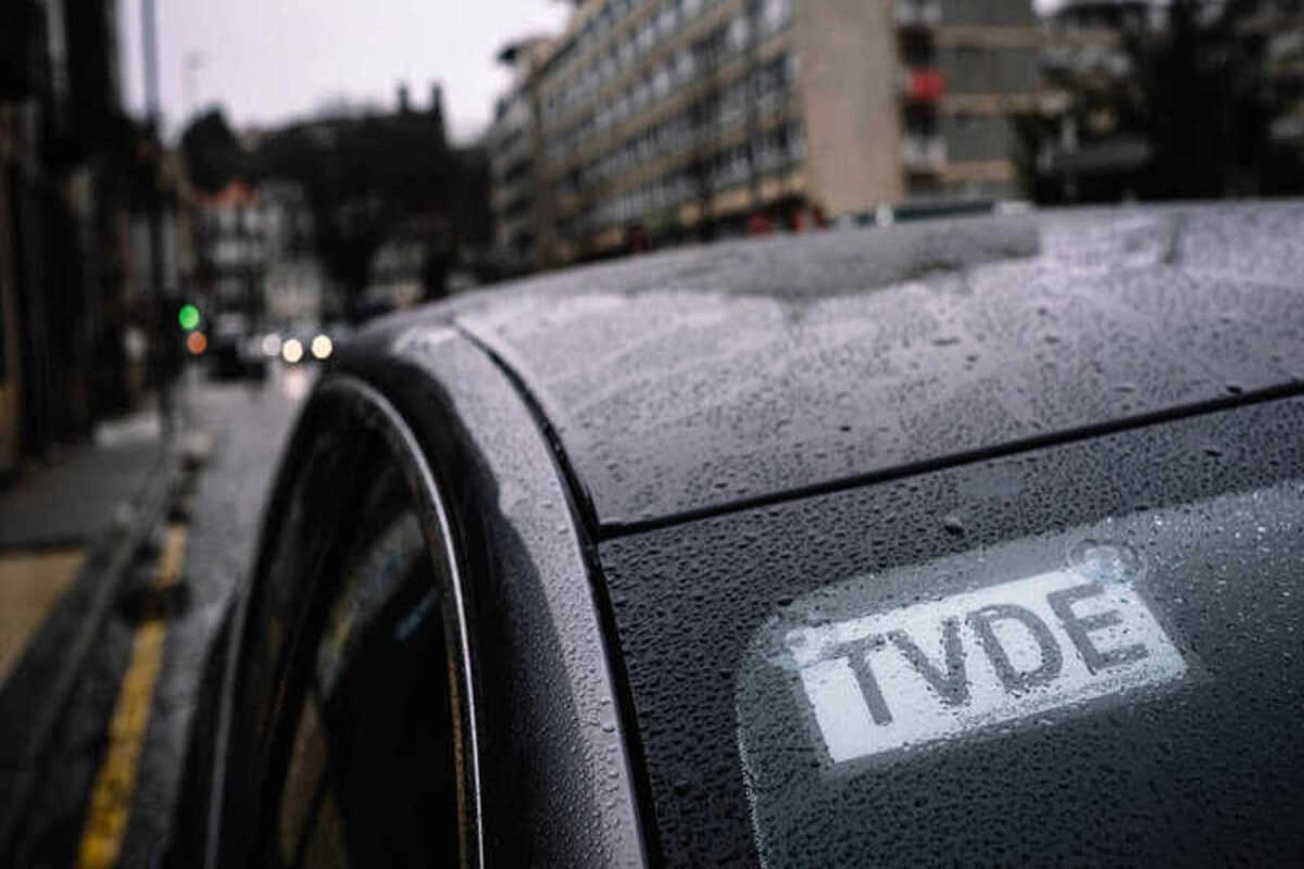 Identificação de carro TVDE em Portugal