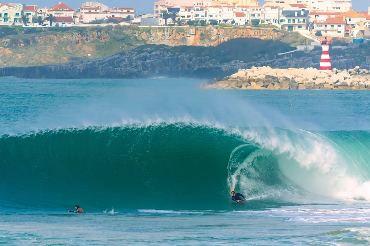 Bodyboard na Praia de Supertubos, em Peniche