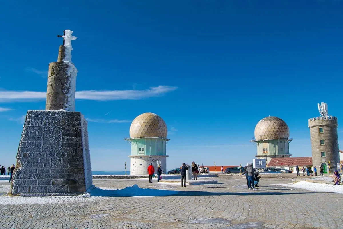 Torre, o ponto mais alto de Portugal Continental