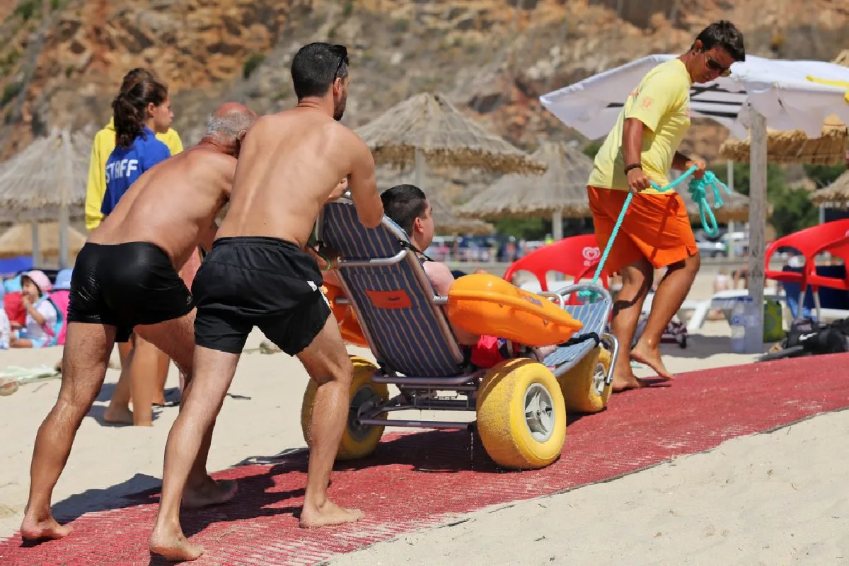 Praia da Costa da Caparica, em Setúbal