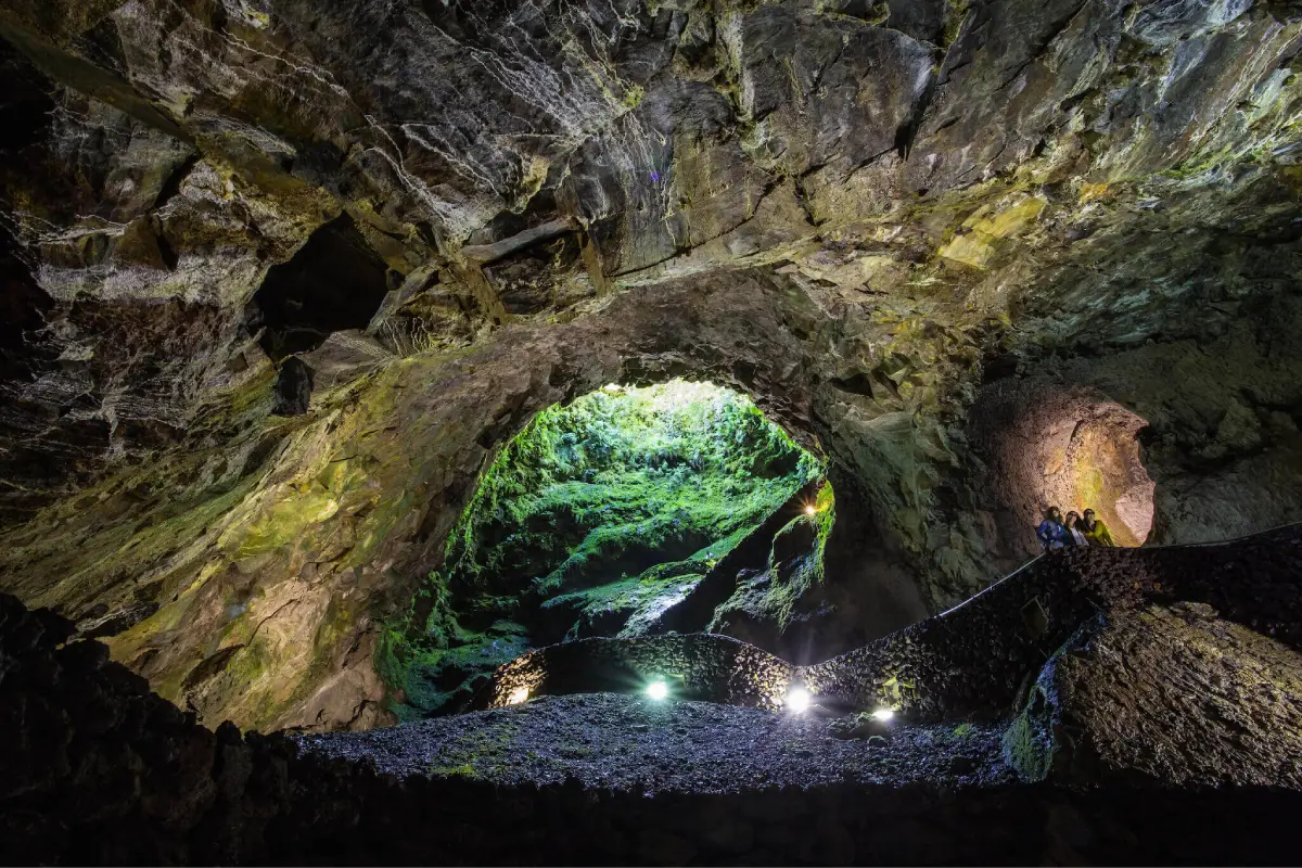Algar do Carvão, em Angra do Heroísmo, na Ilha Terceira