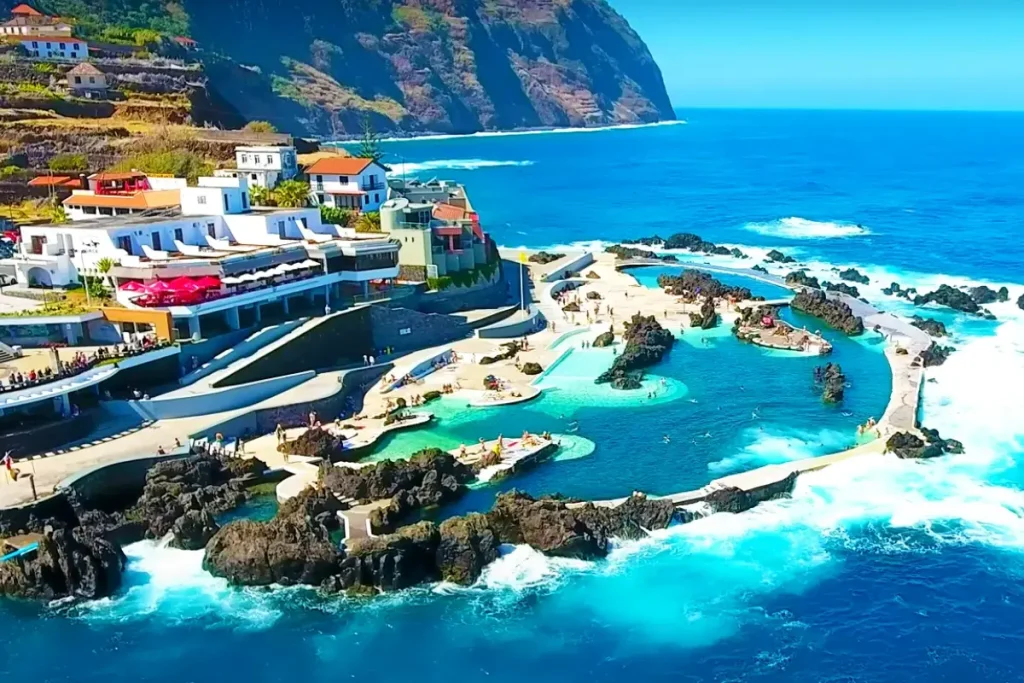 Piscinas Naturais de Porto Moniz, na Ilha da Madeira